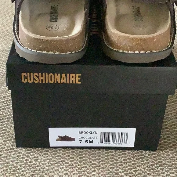 CUSHIONAIRE BROOKLYN SUEDE SLIDES - Picture 10 of 10